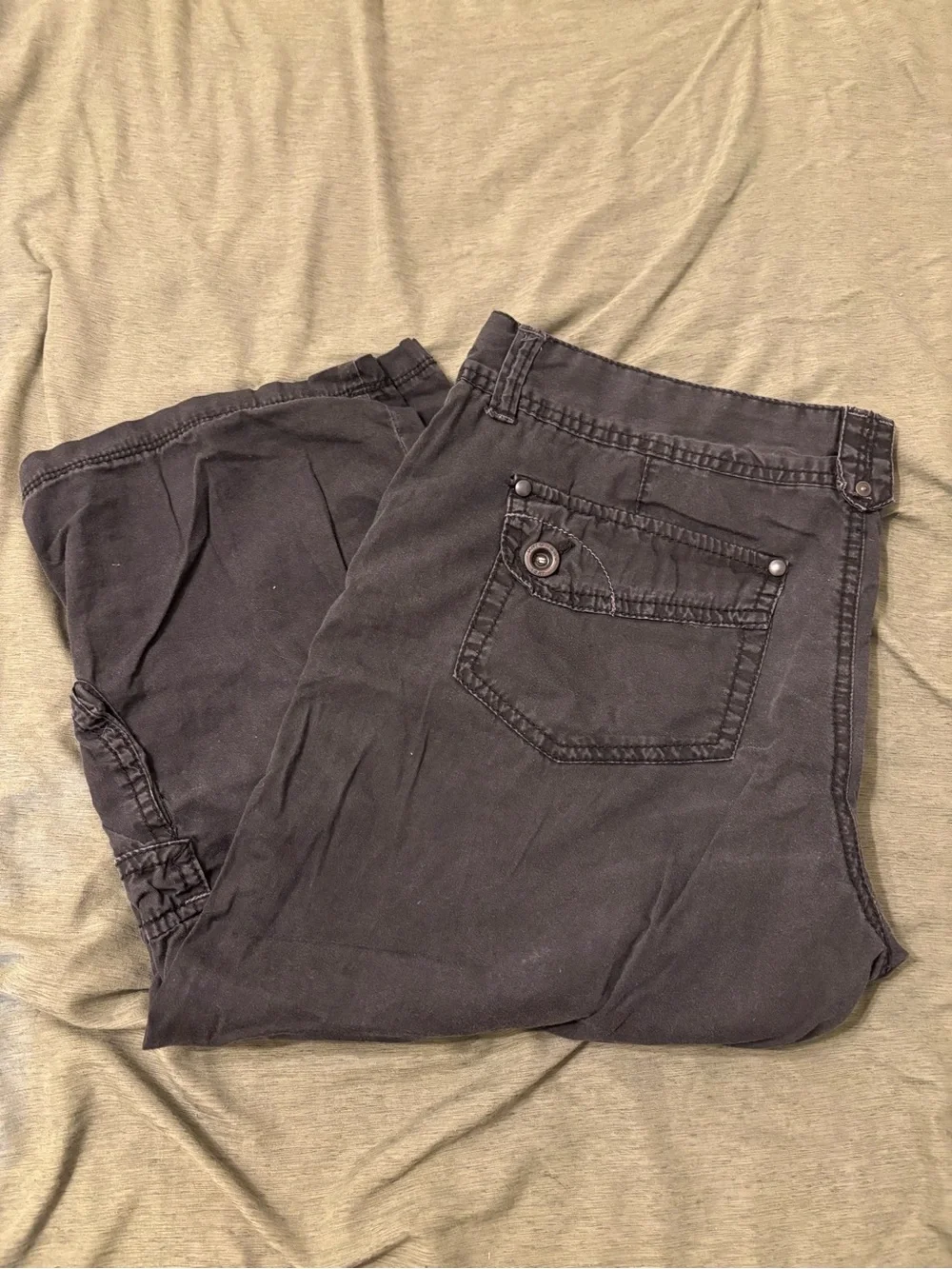 UNIONBAY Black Cargo Capris y2k